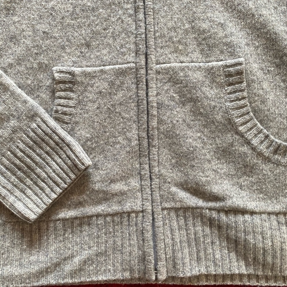 Pria gray lambs wool sweater hoodie - Picture 2 of 12